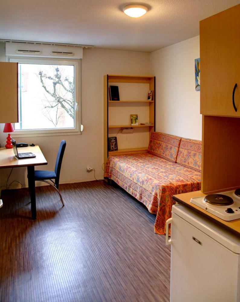 Kosy Appart'Hotel Le Champ De Mars Remeš Exteriér fotografie
